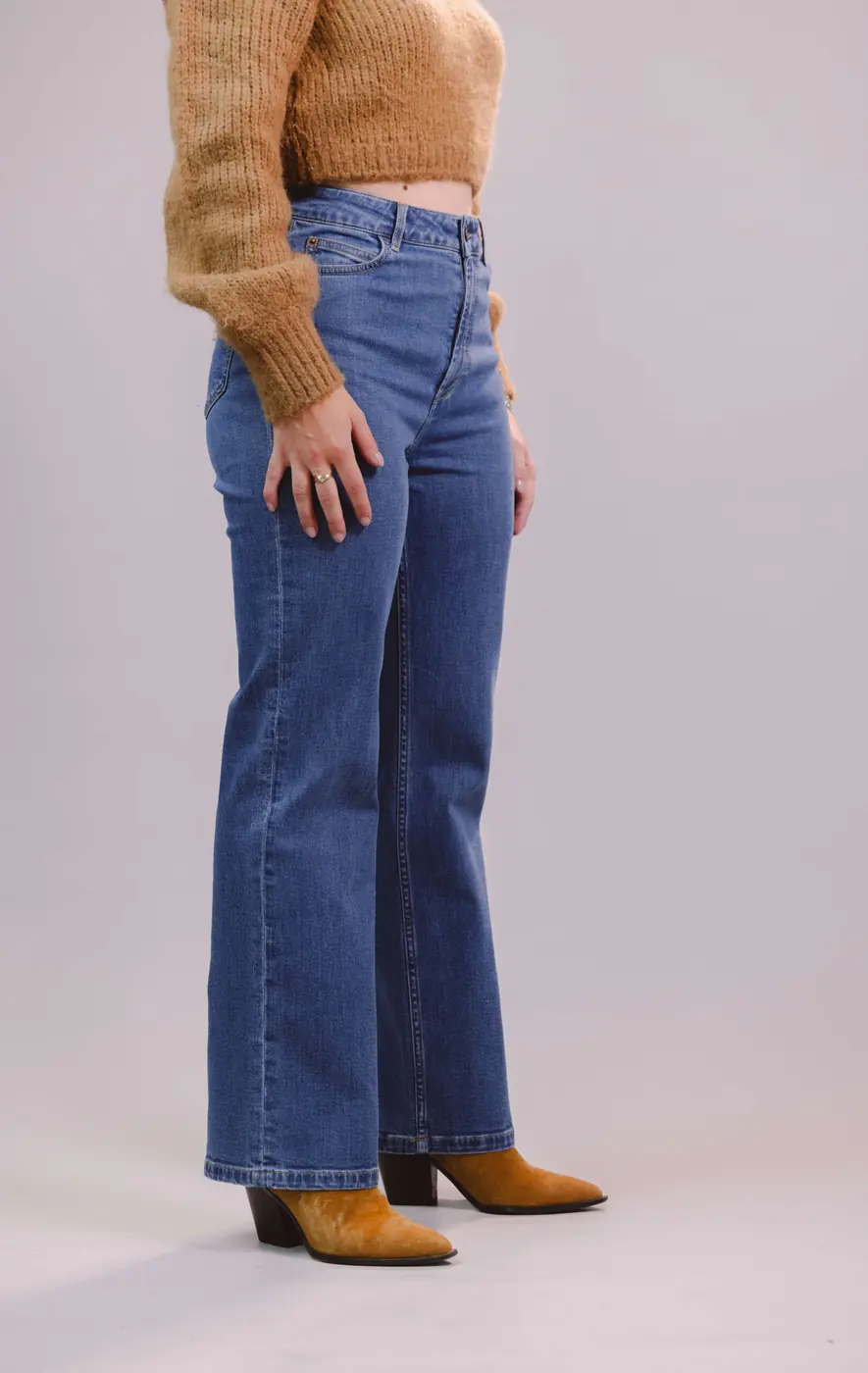 Petite Retro Flared Jeans – Mid Blue — detailfoto 6